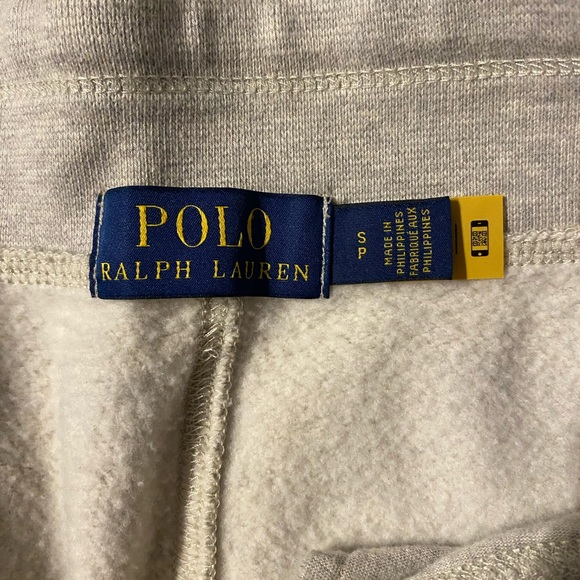 Selling because I don’t like it anymore - Picture 3 of 3